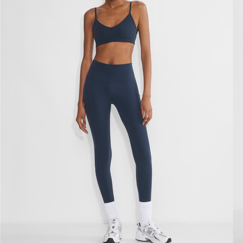 NWT Aritzia BUTTER new cheeky hi-rise pocket 26” legging in Admiral